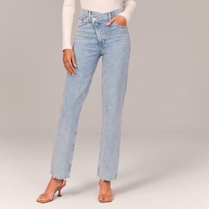 Ultra High Rise 90’s Straight Jean